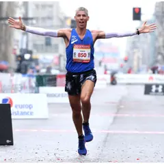 להשתמש בתבונה במסכי ה-GARMIN במהלך אימוני הריצה והמירוצים 
